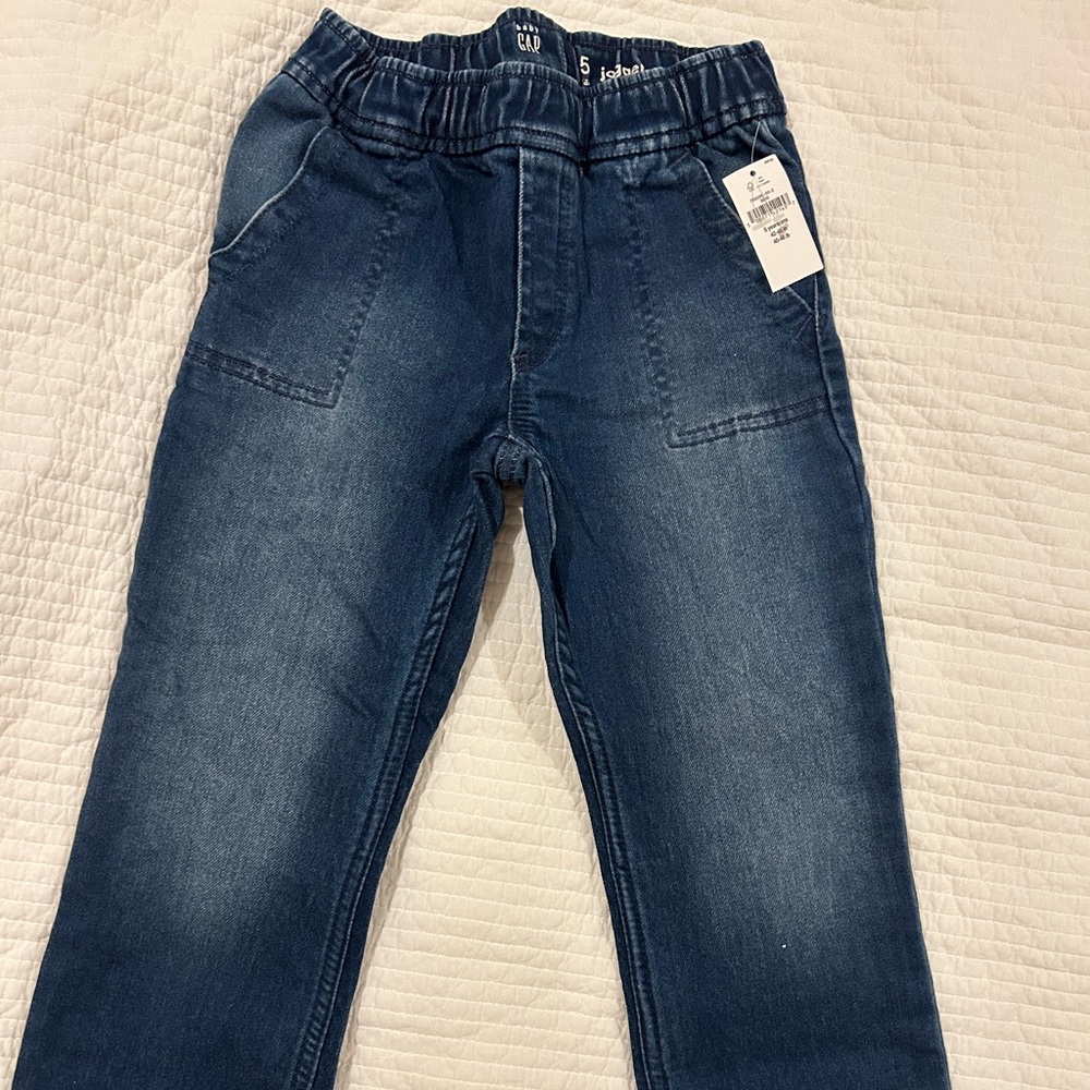 New Gap Toddler 5T denim jogger jeans